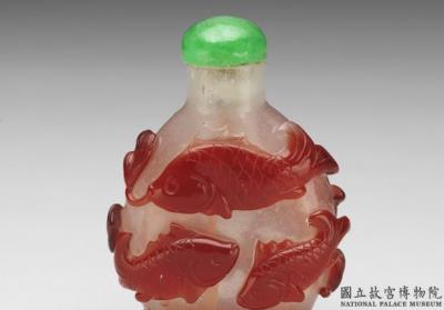 图片[2]-Red-on-snowing-white glass overlay snuff bottle with a “Fish of Plenty” design, Qing dynasty, 18th-19th century-China Archive